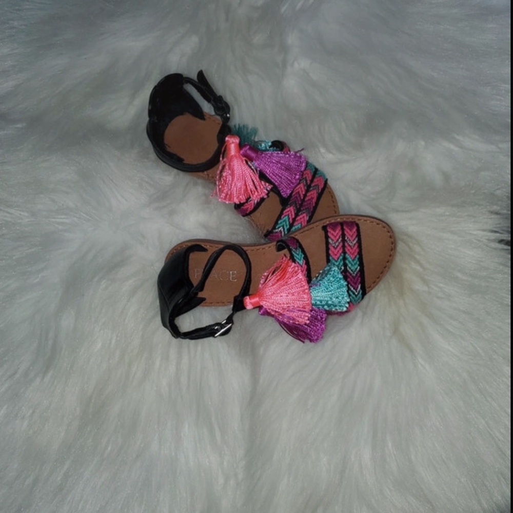 Girl’s PLACE tassel Sandler size 11 EUC